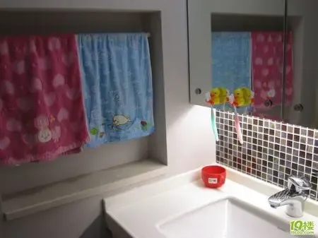 <em>超级变变变</em> 看网络<em>美女</em>巧手改造70平米二手小