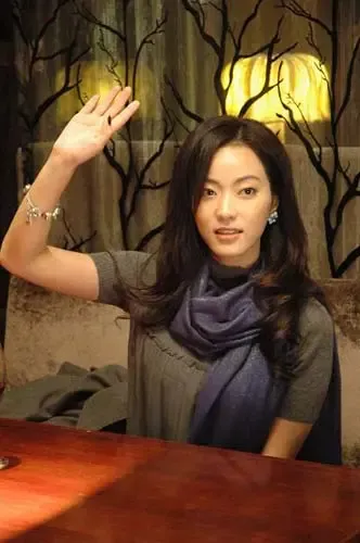 霍建华恋上<em>宁波妹</em>童蕾 一一向前冲家居照火花