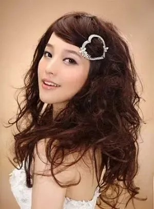  林俊杰恋情 疑炒作 正牌女友陈立冷和金莎性感