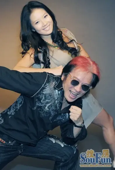 <em>高凌风女儿</em>葛晓洁自曝素颜照