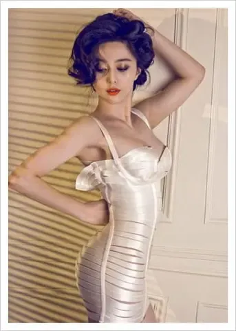 刚小希半婐出镜足球宝贝写真 尺度破表让你流鼻血图片
