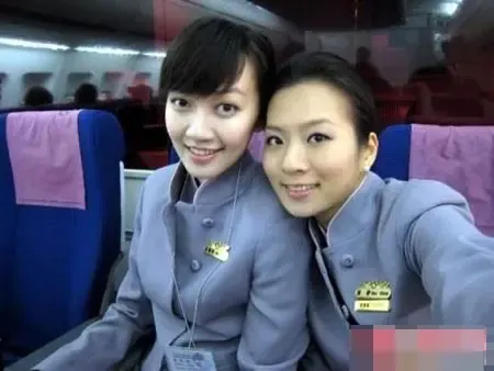 空姐下班后私密生活照