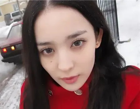 \新疆维纳斯\古力娜扎似杨幂