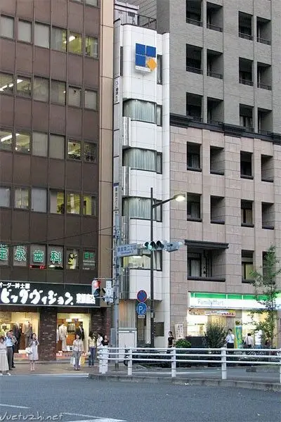 日本人竟然住在这样的房子里
点击图片查看
点击图片查看 日本人竟然住在这样的房子里