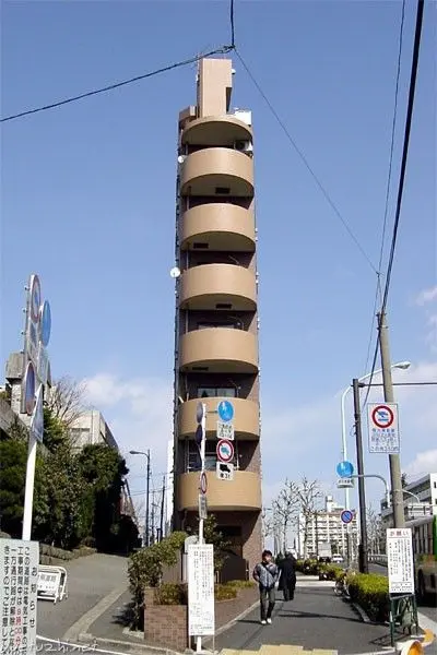 日本人竟然住在这样的房子里
点击图片查看
点击图片查看 日本人竟然住在这样的房子里