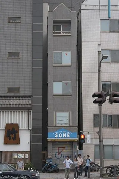 日本人竟然住在这样的房子里
点击图片查看
点击图片查看 日本人竟然住在这样的房子里