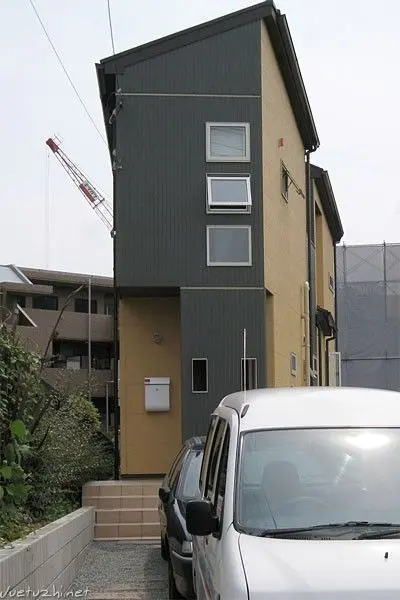 日本人竟然住在这样的房子里
点击图片查看
点击图片查看 日本人竟然住在这样的房子里
