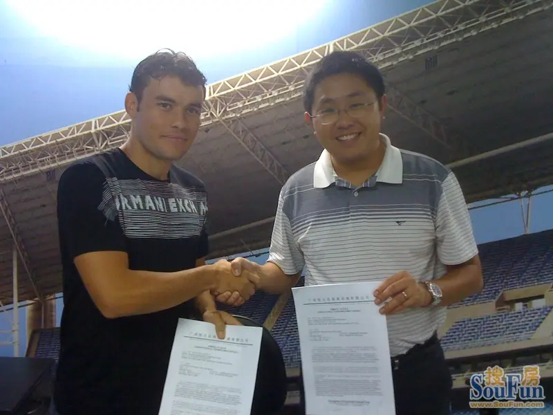 广州恒大足球俱乐部新援加盟
