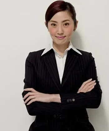 年轻貌美有脑子盘点身价过亿80后美女(图 张玉珊,15岁跻身娱乐圈