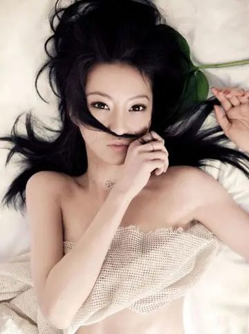 美女写真一览春季睡眠要诀 击退春困为健康护