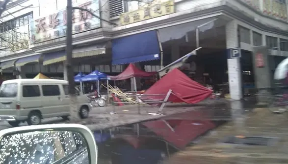 广东顺德龙卷风袭击 切记买房风水保平安(组图