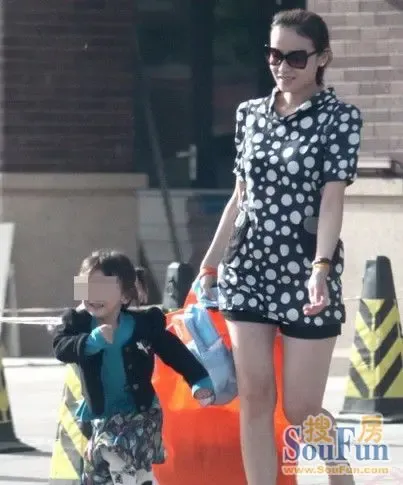 <em>田亮叶一茜女儿</em>卡通<em>生日</em>宴儿童房装饰大比拼_
