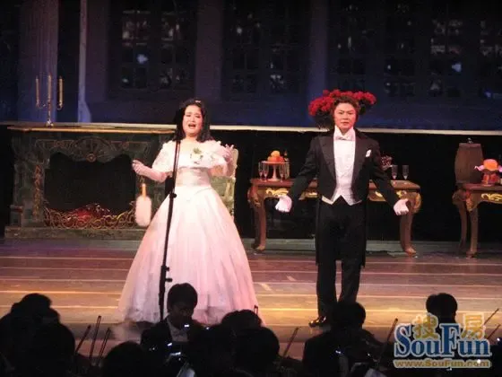 《<em>茶花女</em>》<em>中文</em>版首演轰动厦门 金帝集团助力