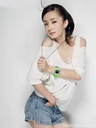 杨幂PK日本女优<em>北川景子</em> 长相惊人般的相像(组