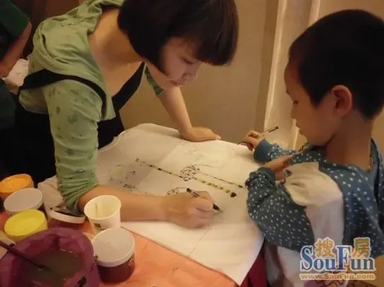 相亲相爱一家人 湘域城邦“彩绘t恤diy”缤纷一夏|搜房地产资讯