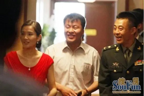 <em>侯勇潘雨辰</em>秘密完婚 细数2011年明星婚礼-南通