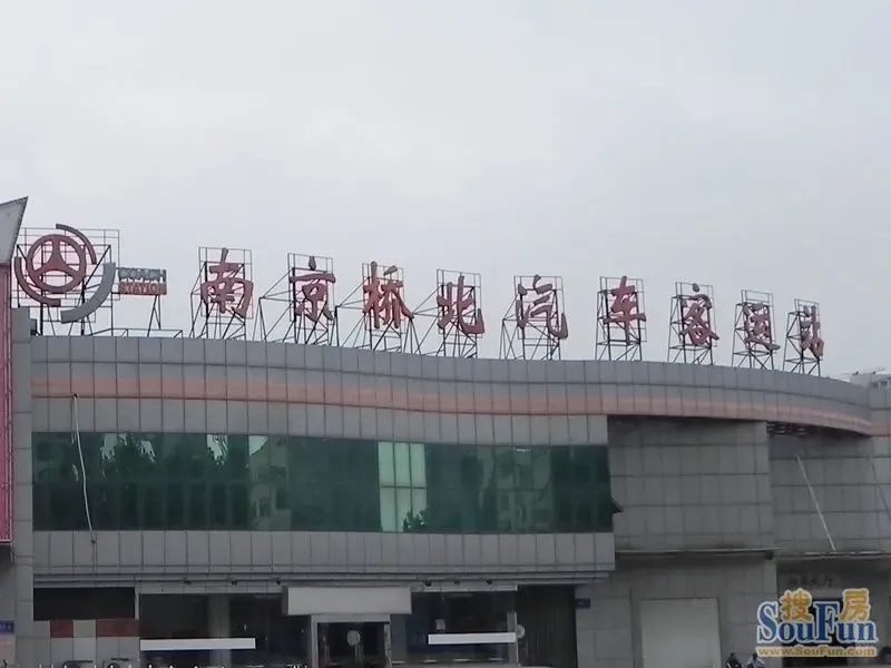 旭日上城三期独享黄金地段 零距离弘阳广场