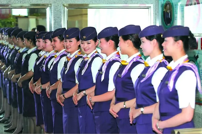 京沪高铁乘务员选拔堪比空姐