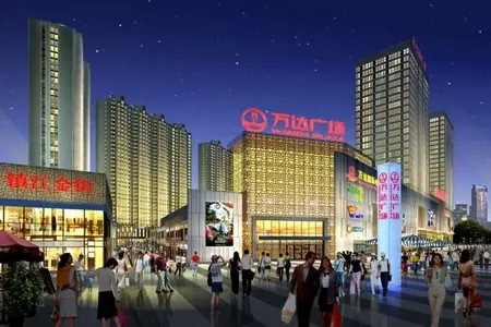 大雨难掩网友热情 镇江万达广场看铺团如期而动
