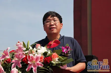 绿城地产董事长_绿城地产图片(2)