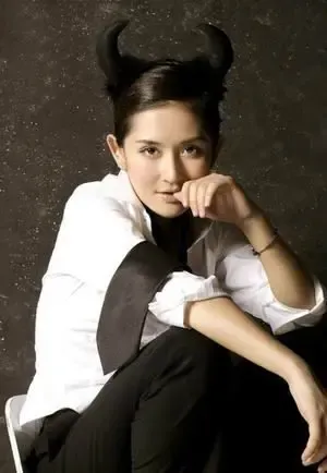 成都现代三大美女之乐珈彤图片