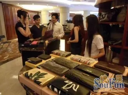 复地新都国际一线奢侈品特卖拍卖会尊享落幕|