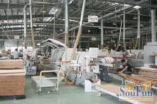 顶固衣柜集成化生产模式 带动定制衣柜工业化