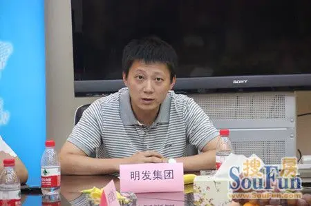 明发集团总经理助理 李建勋(搜房网 杜威/摄)