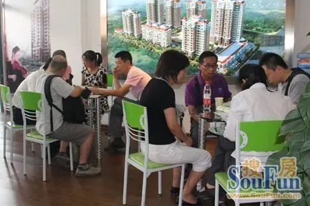 弘景湾亮相苏州引爆购房热潮 金九再现千人抢房