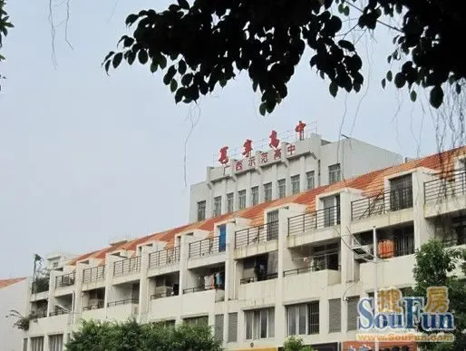 邕宁打折楼盘 水岸明珠120平三房一口价4800