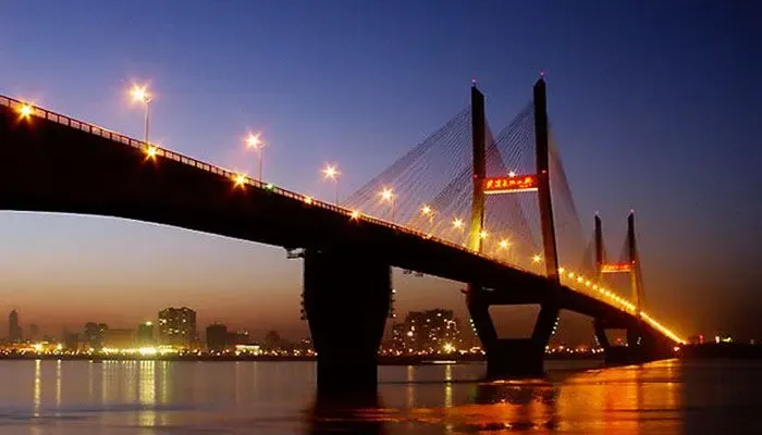 春节期间通行长江大桥江汉桥 单双号限制缩短