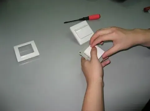 西蒙电气:小开关大肢解 欧洲开关大王玄机来揭