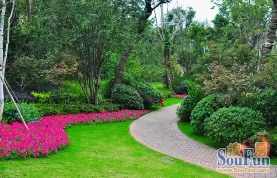 <em>12.25</em>缤纷圣诞节 情迷朗香郡|搜房地产资讯