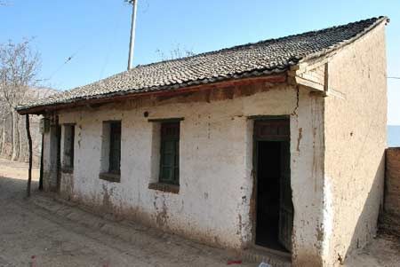 这就是中国贫穷农村的房子 看后国人皆汗颜