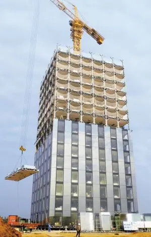震惊!湖南湘阴县远大15天建30层楼 建两层