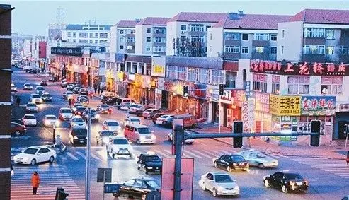 大庆东风新村经六街将重塑"金"身 自行拆除违章建筑