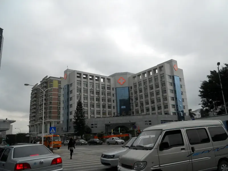 银信中心 周边横岗人民医院