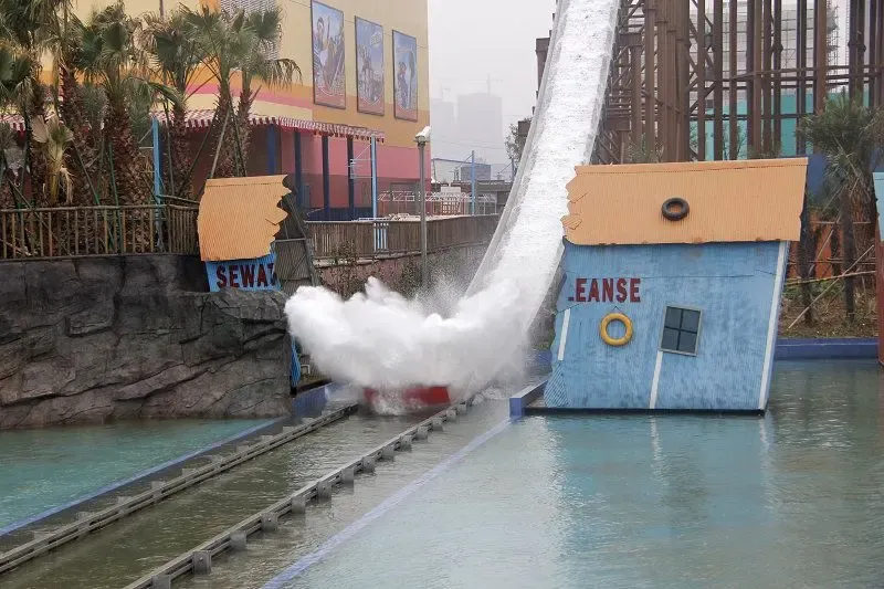 探访武汉欢乐谷:大型游乐设施相继开启 很爽很