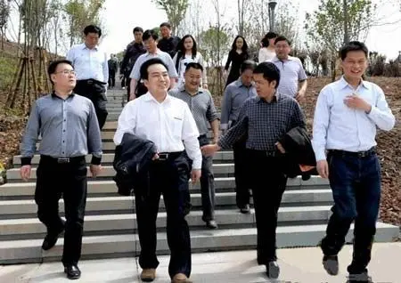 张鸣:按照"双百"现代化大城市建设要求,提升城市品质