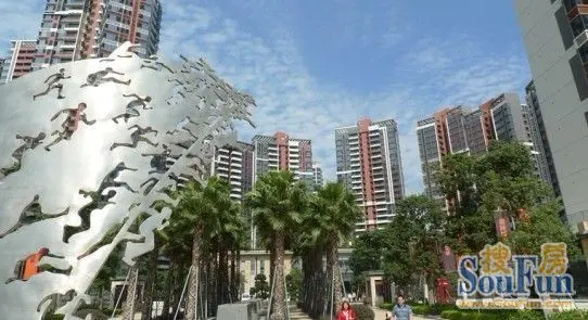 大运城邦五一节如欢乐海洋 很热闹