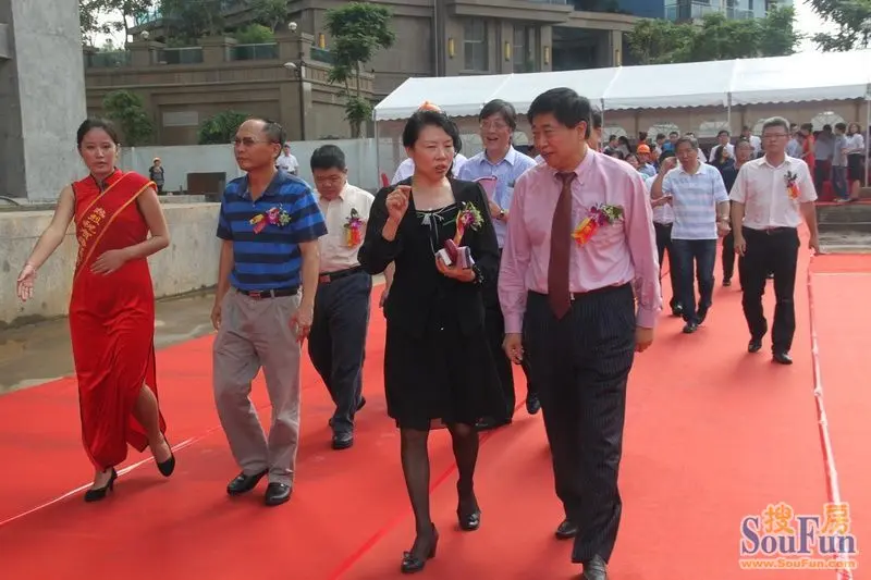 海口市委常委,统战部部长王云霞,海口市人大副主任陈一华,海口市副