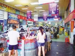 传华强北遭遇 空铺潮 一铺难求更靠谱|搜房地产