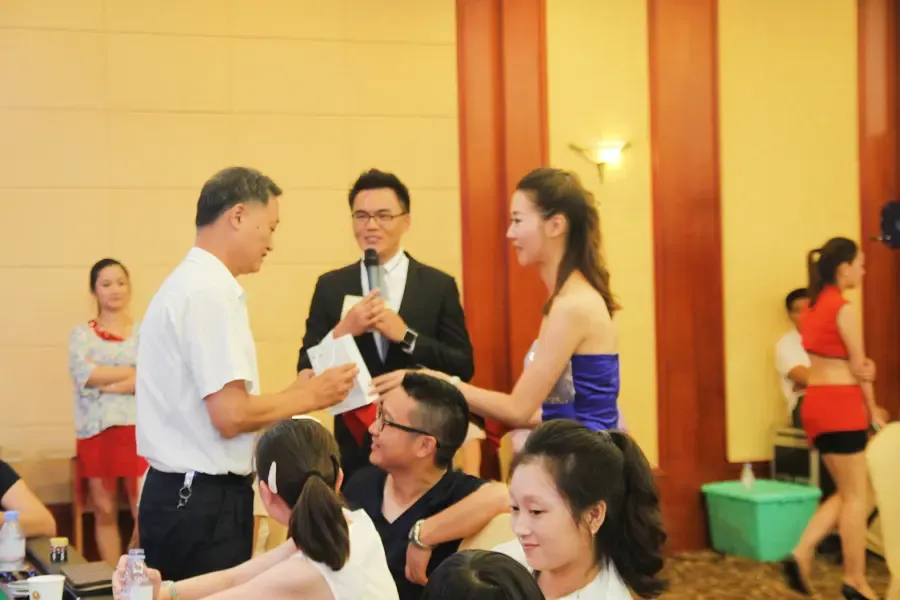 活动现场小节目不断