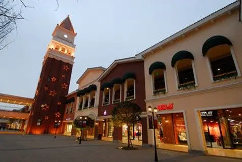 大型商业外移是趋势 成都外围商业中心正崛起