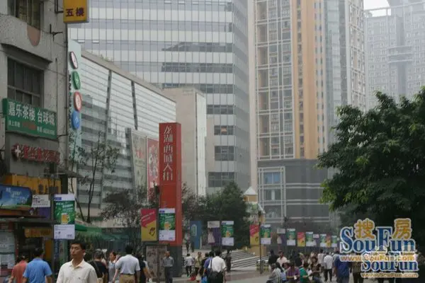 1、	女人广场( 渝中 解放碑 )