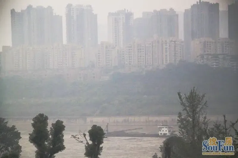 江景房实景再现 重庆江景楼盘均价7200元\/平起