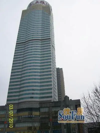 武汉广场写字楼 直耸云霄 汉口cbd地标式建