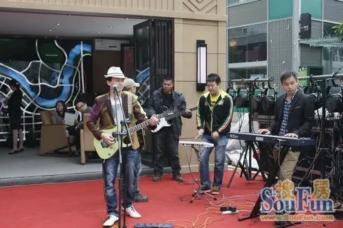 现场乐队表演
