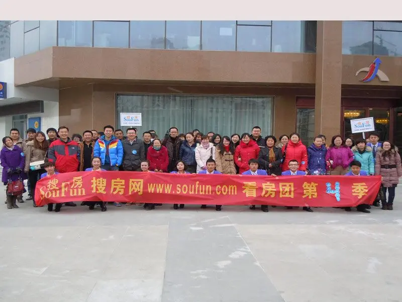 分别为新千国际广场,荣豪花园和中惠紫金城