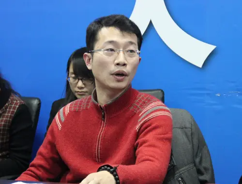 杨锐:目前楼市很疯狂但下半年会平抑"刚需"不要买大盘